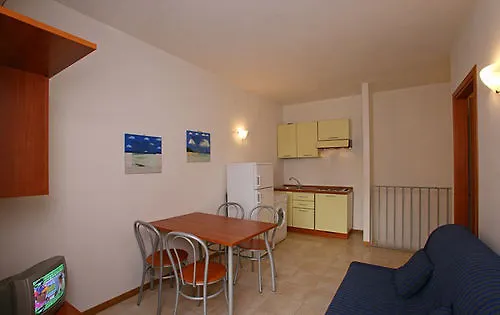 Trilocale In Un Residence A Principina Mare 프린시피나 아 마레 2*,  이탈리아
